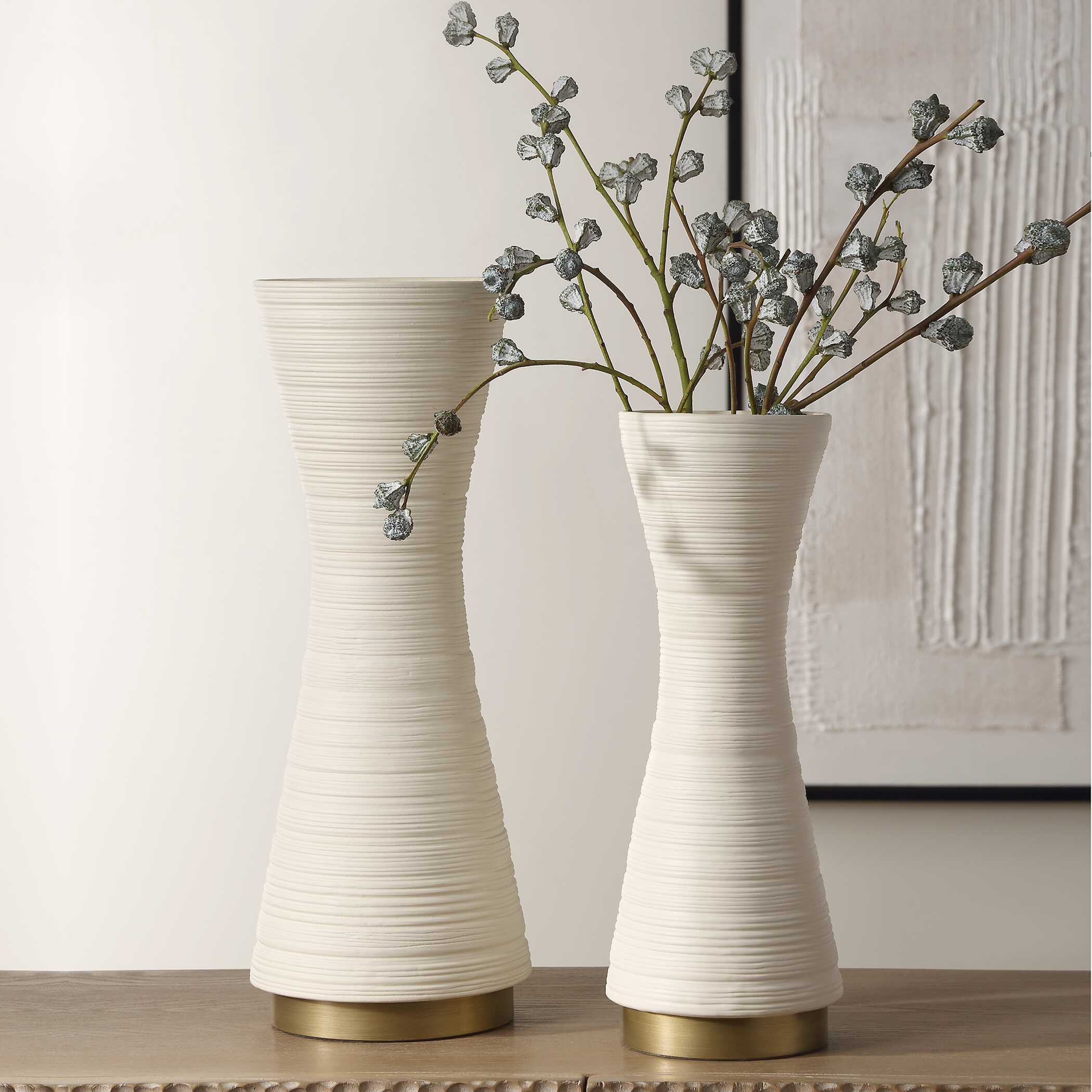 Ridgeline White Vases Set/2