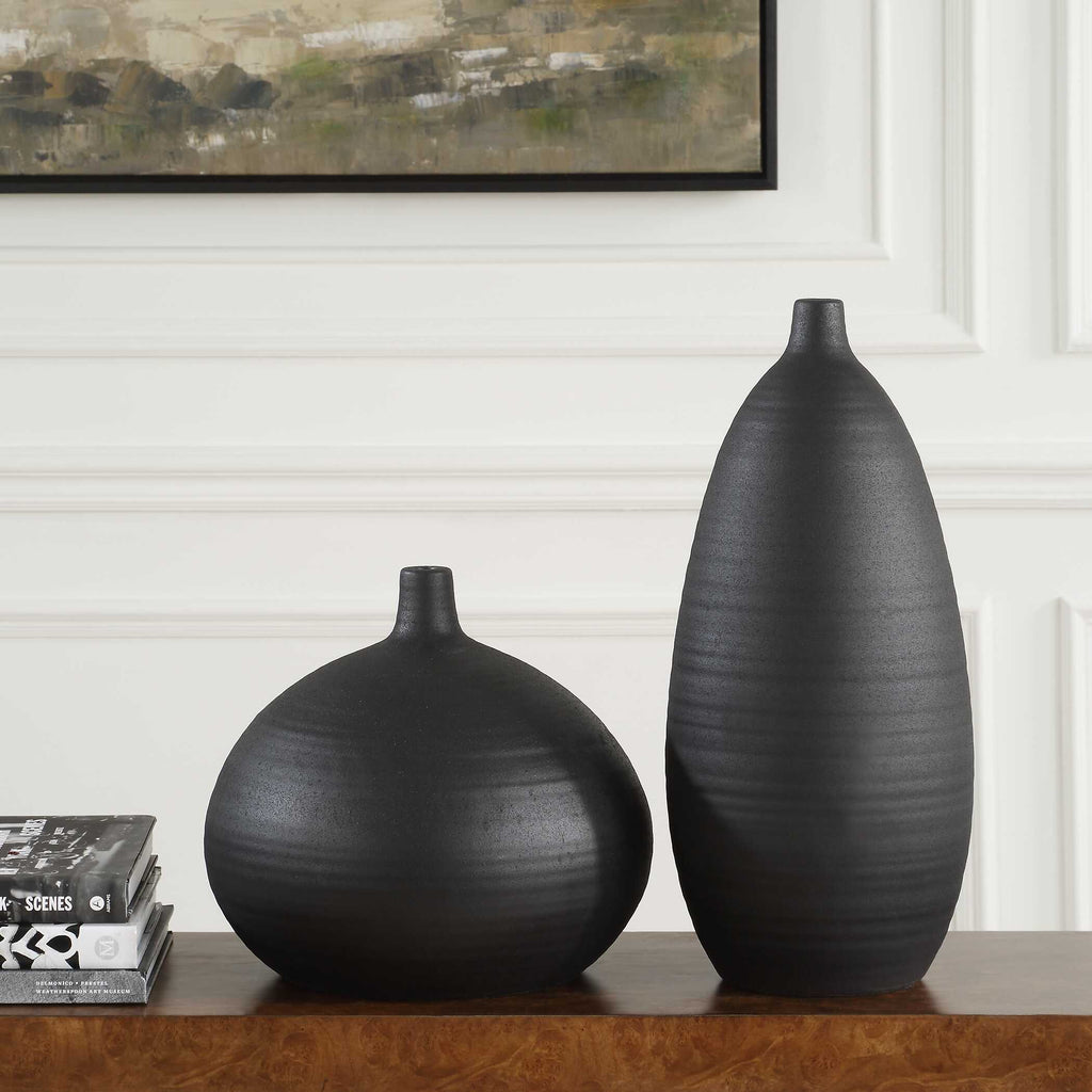 Bower Black Vases Set/2