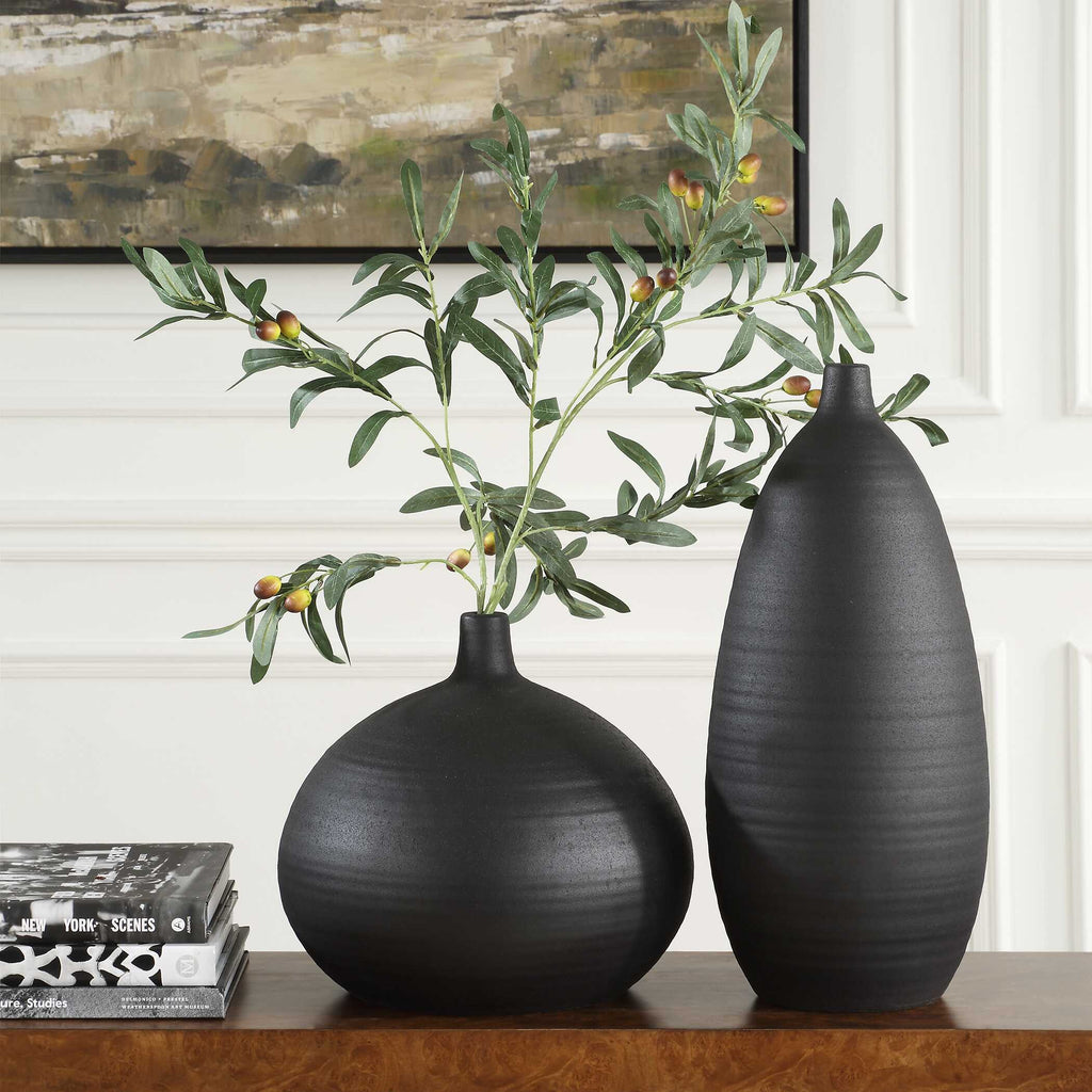 Bower Black Vases Set/2