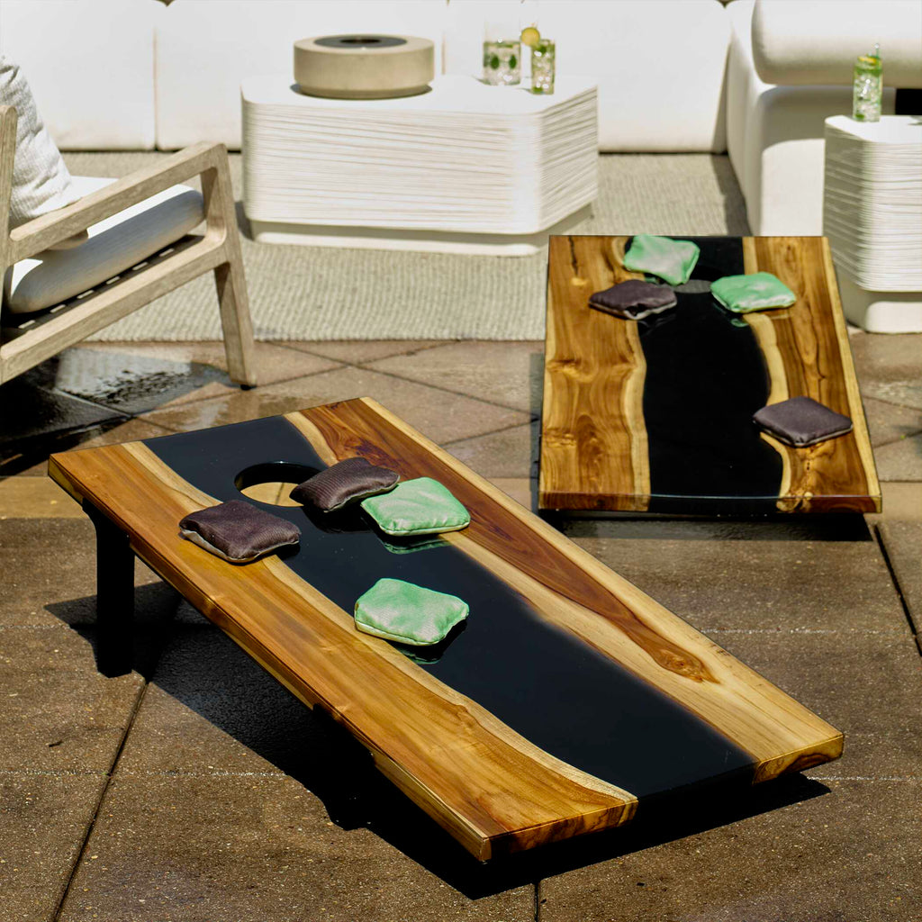 Clearwood Black Cornhole Game Set/2