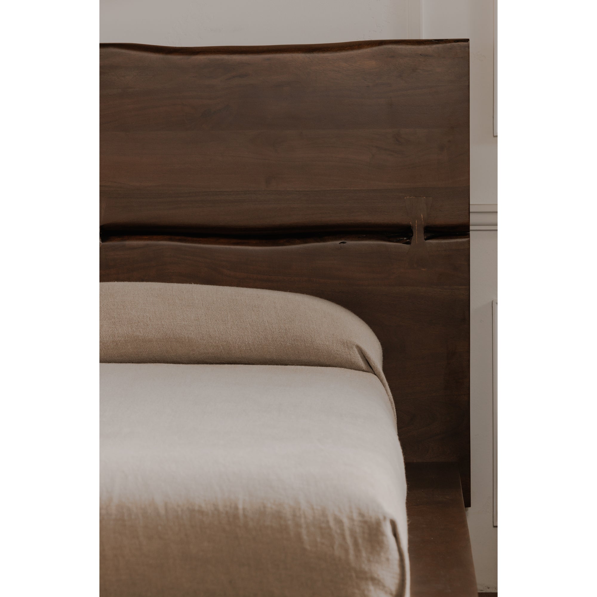 Madagascar Queen Platform Bed Dark Brown