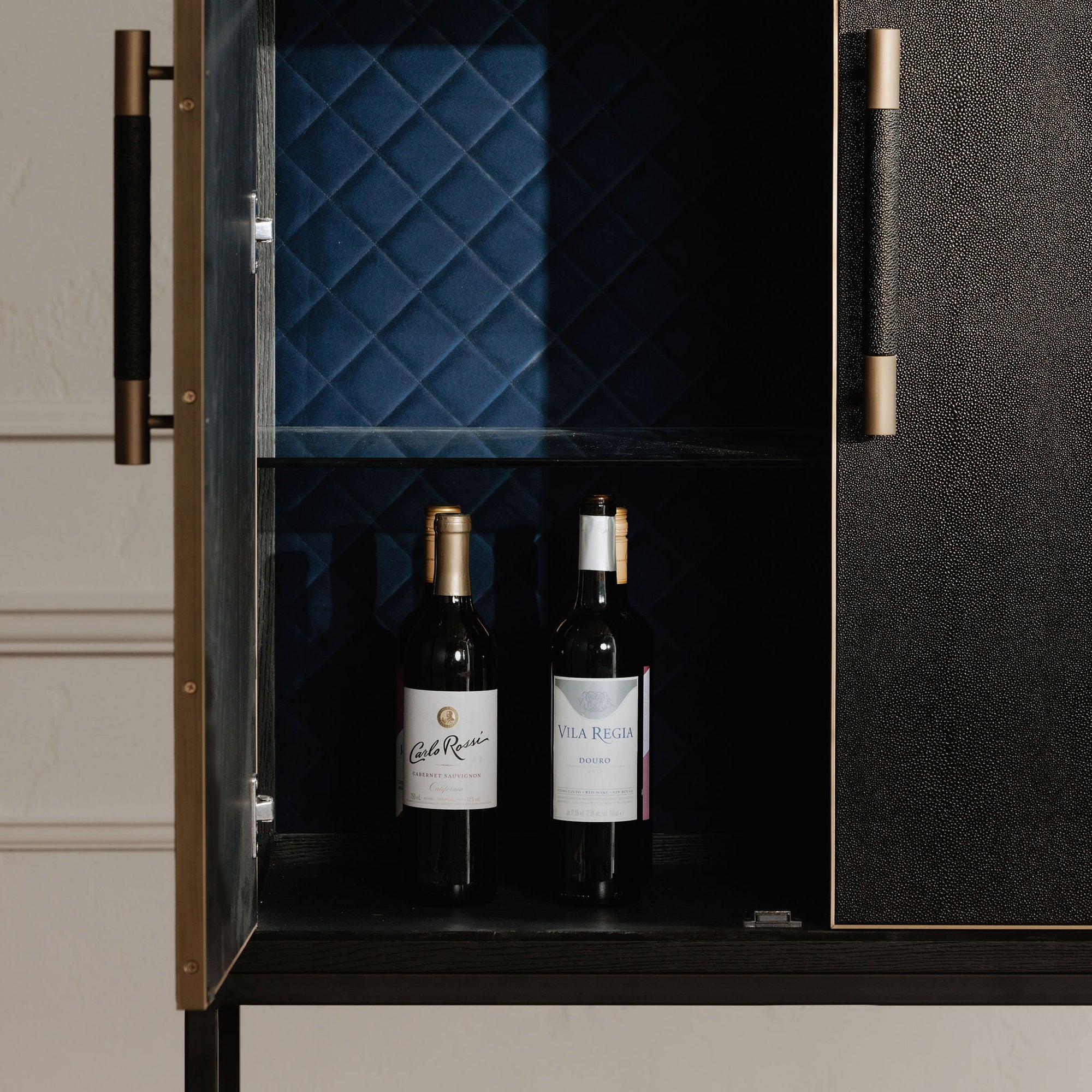 Mako Bar Cabinet Black