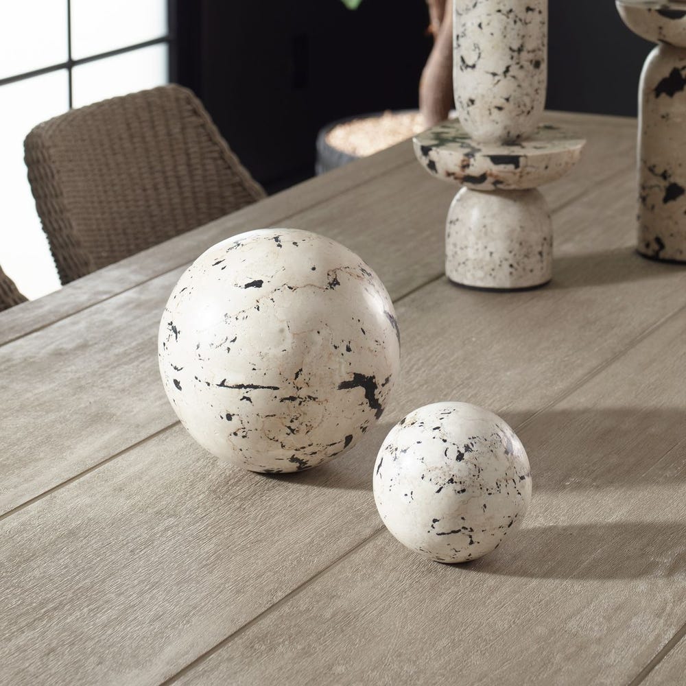 Nouveau Indoor-Outdoor Spheres Set/2