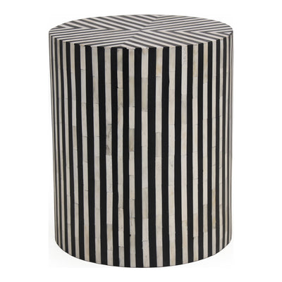 Simplistic and bold, the Chameau side table is an exercise in contrast, featuring a hypnotic art deco design. A veneer of ...